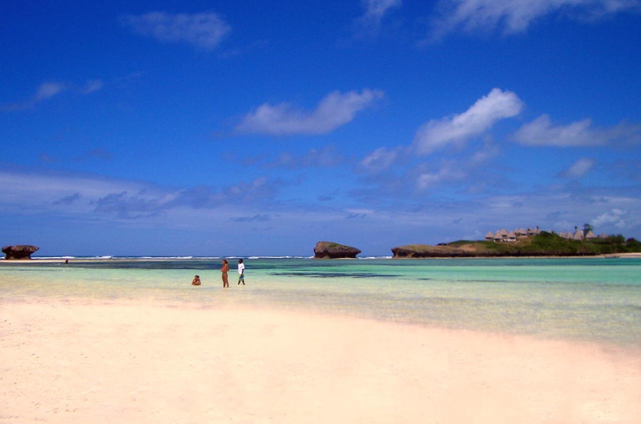 Seawhispers Inn Watamu Exterior photo